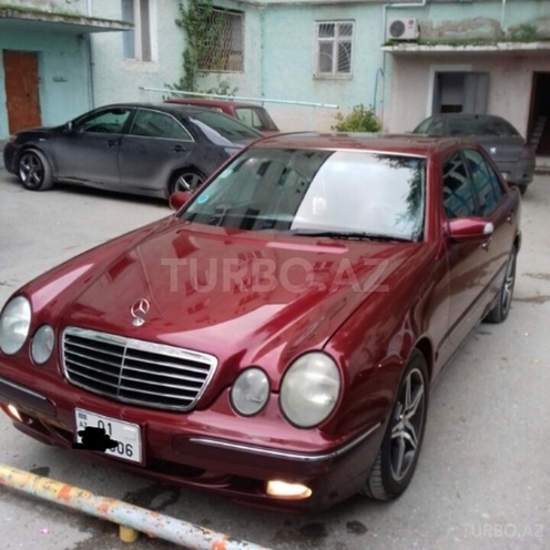 Mercedes E 240 2001, 137,000 km - 2.6 l - Xırdalan