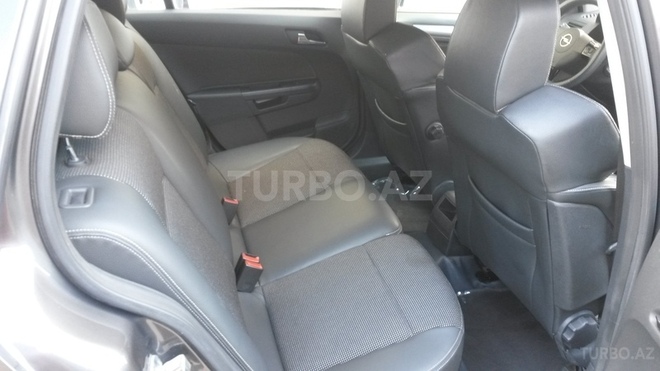 Opel Astra 2009, 88,000 km - 1.9 l - Bakı