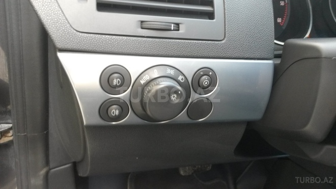 Opel Astra 2009, 88,000 km - 1.9 l - Bakı