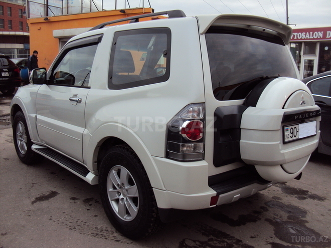 Mitsubishi Pajero 2007, 137,000 km - 3.0 l - Bakı