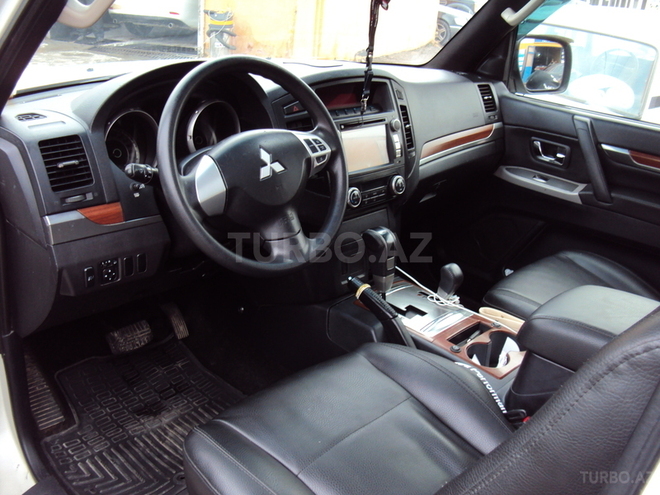 Mitsubishi Pajero 2007, 137,000 km - 3.0 l - Bakı