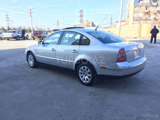 Volkswagen Passat 2002, 198,000 km - 2.0 л - Sumqayıt