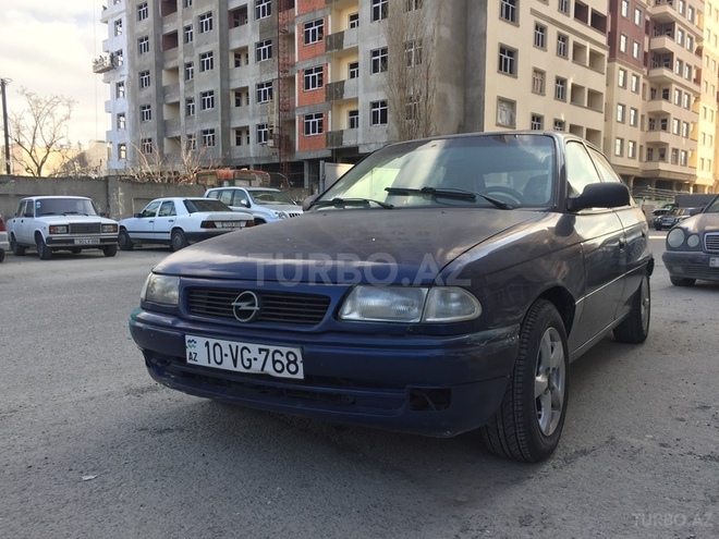 Opel Astra 1996, 320,000 km - 1.6 l - Bakı