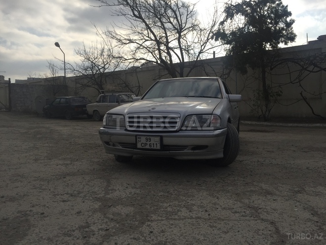 Mercedes C 240 2000, 257,000 km - 2.4 l - Bakı