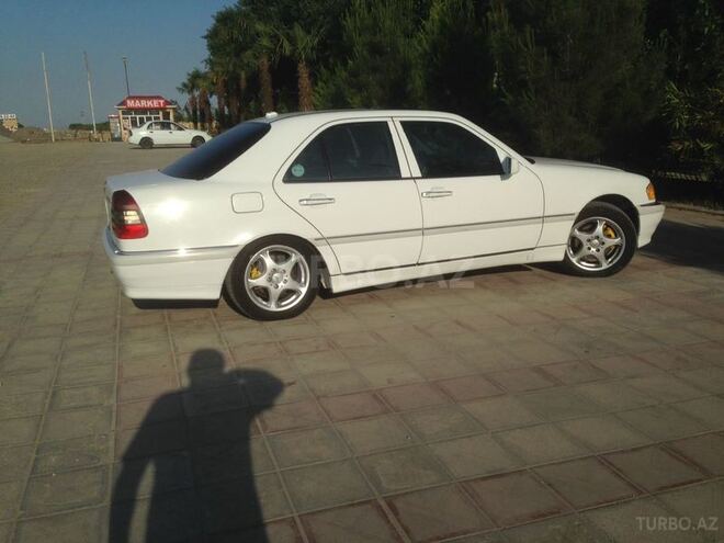 Mercedes C 230 1999, 174,000 km - 2.3 l - Bakı