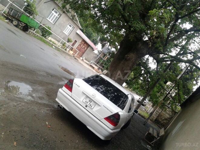 Mercedes C 230 1999, 174,000 km - 2.3 l - Bakı