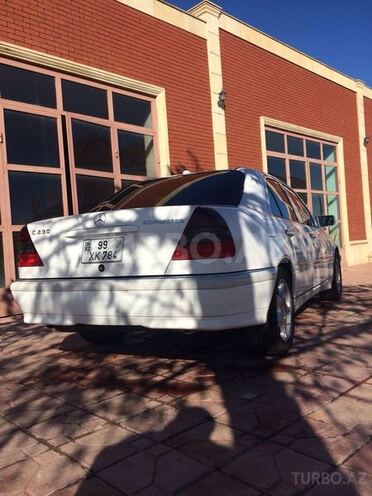 Mercedes C 230 1999, 174,000 km - 2.3 l - Bakı