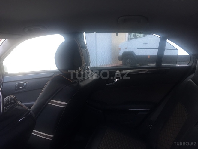 Mercedes E 220 2010, 217,000 km - 2.2 л - Bakı