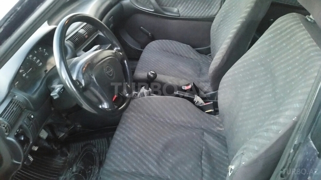 Opel Astra 1996, 380,000 km - 1.6 l - Bakı
