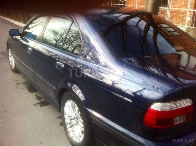 BMW 523 1999, 285,000 km - 2.5 l - Zaqatala
