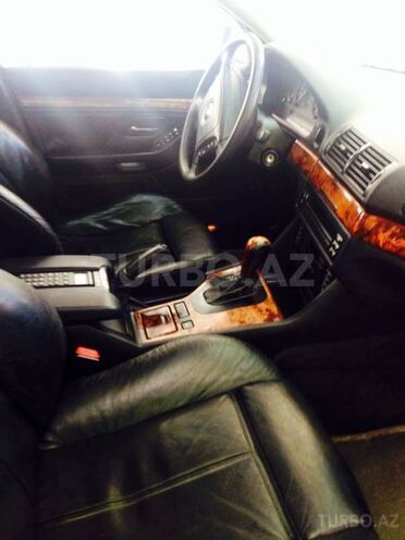 BMW 523 1999, 285,000 km - 2.5 l - Zaqatala