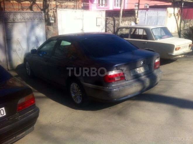 BMW 523 1999, 285,000 km - 2.5 l - Zaqatala