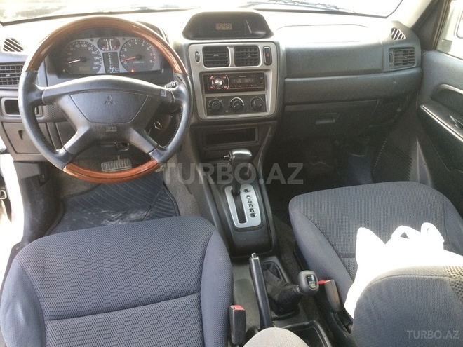 Mitsubishi Pajero io 2000, 194,565 km - 1.8 l - Bakı