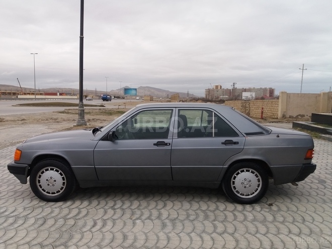 Mercedes 190 1992, 253,887 km - 2.0 л - Bakı