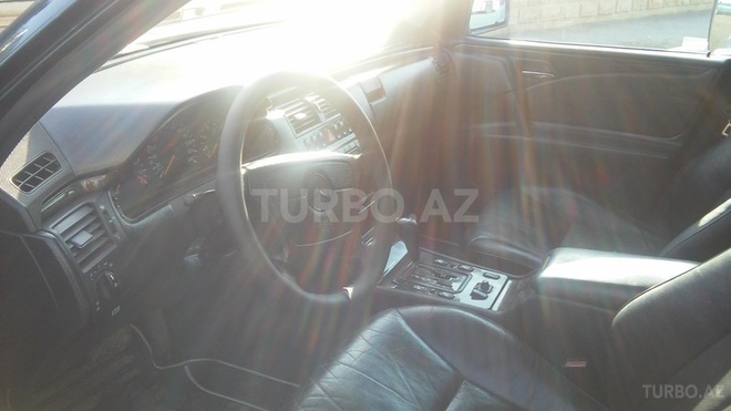Mercedes E 240 1998, 270,562 km - 0.2 л - Gəncə