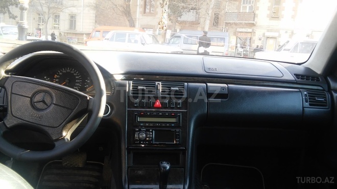 Mercedes E 240 1998, 270,562 km - 0.2 л - Gəncə