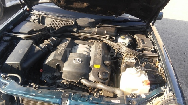 Mercedes E 240 1998, 270,562 km - 0.2 л - Gəncə