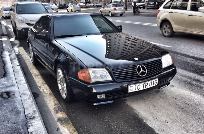 Mercedes  1991, 131,500 km - 3.2 l - Bakı