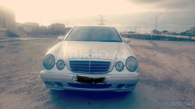 Mercedes E 220 1999, 200,000 km - 2.2 л - Bakı