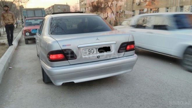 Mercedes E 200 1996, 237,315 km - 2.0 l - Bakı
