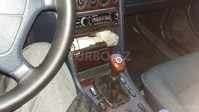 Mercedes C 220 1998, 256,600 km - 2.2 l - Bakı