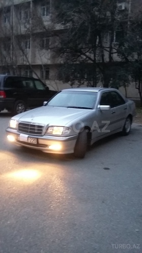 Mercedes C 220 1998, 256,600 km - 2.2 l - Bakı