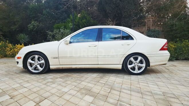 Mercedes C 230 2005, 178,000 km - 2.5 л - Bakı