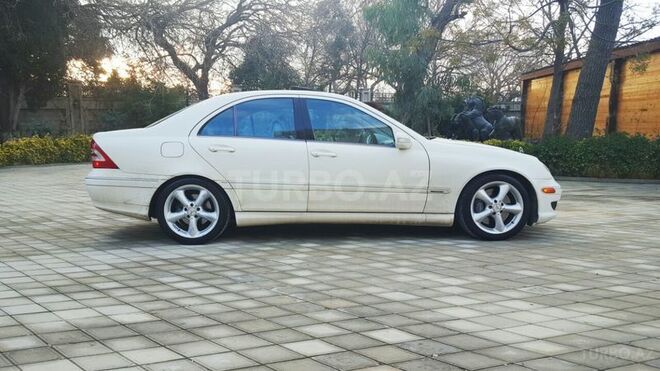 Mercedes C 230 2005, 178,000 km - 2.5 л - Bakı