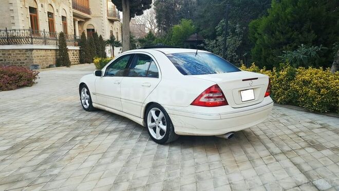 Mercedes C 230 2005, 178,000 km - 2.5 л - Bakı