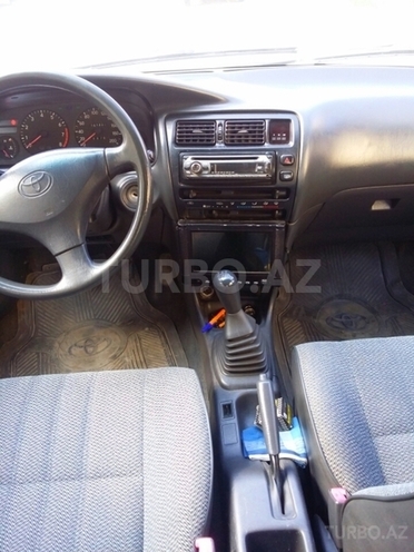 Toyota Corolla 1996, 165,500 km - 1.4 l - Bakı