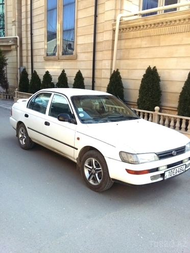 Toyota Corolla 1996, 165,500 km - 1.4 l - Bakı