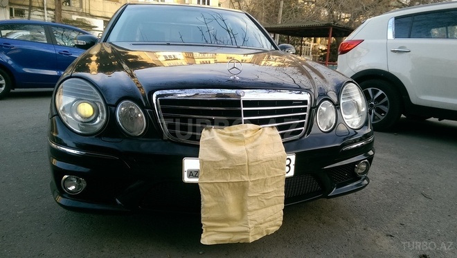 Mercedes E 500 2003, 261,000 km - 5.0 l - Bakı