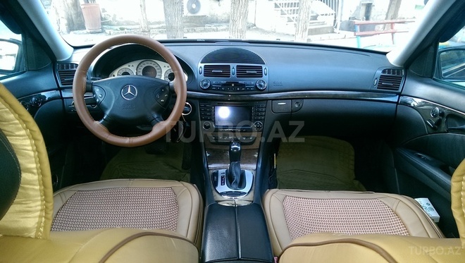 Mercedes E 500 2003, 261,000 km - 5.0 l - Bakı