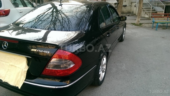 Mercedes E 500 2003, 261,000 km - 5.0 l - Bakı