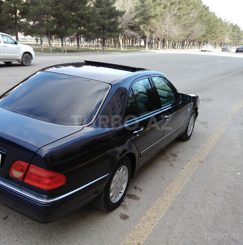 Mercedes E 230 1997, 220,000 km - 2.3 l - Sumqayıt