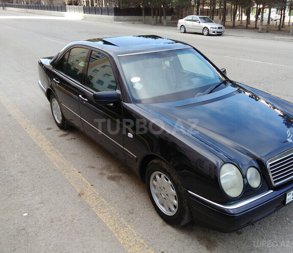 Mercedes E 230 1997, 220,000 km - 2.3 l - Sumqayıt