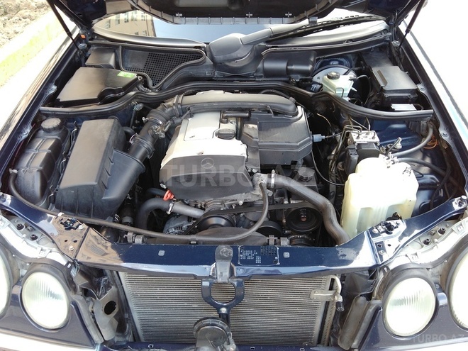 Mercedes E 230 1997, 220,000 km - 2.3 l - Sumqayıt