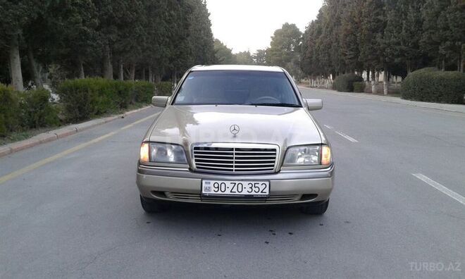 Mercedes C 220 1997, 160,000 km - 2.2 l - Sumqayıt