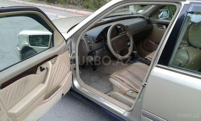 Mercedes C 220 1997, 160,000 km - 2.2 l - Sumqayıt