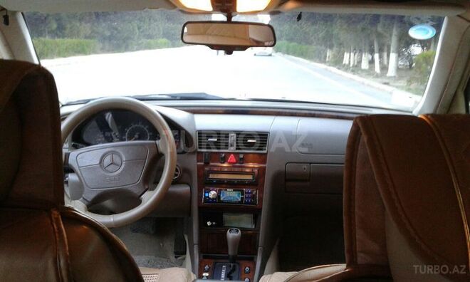 Mercedes C 220 1997, 160,000 km - 2.2 l - Sumqayıt