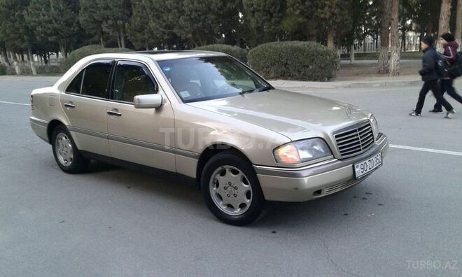 Mercedes C 220 1997, 160,000 km - 2.2 l - Sumqayıt