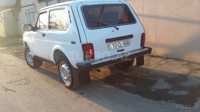LADA (VAZ) Niva 1995, 149,000 km - 1.7 л - Quba