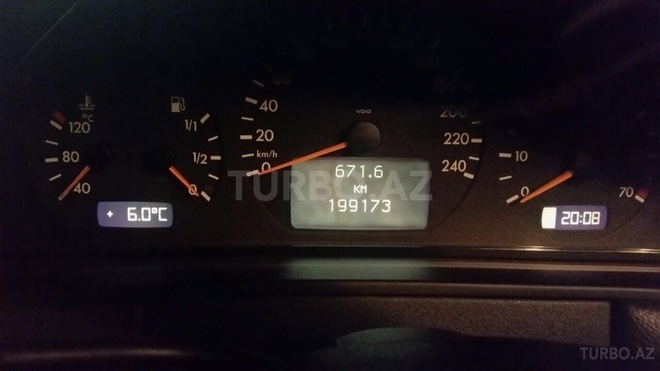 Mercedes E 200 2000, 200,000 km - 2.0 l - Bakı