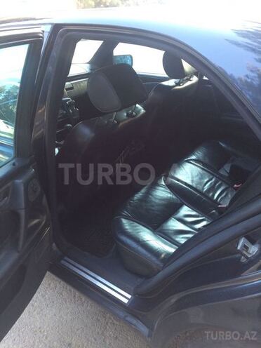 Mercedes E 230 1995, 220,000 km - 2.3 l - Şirvan