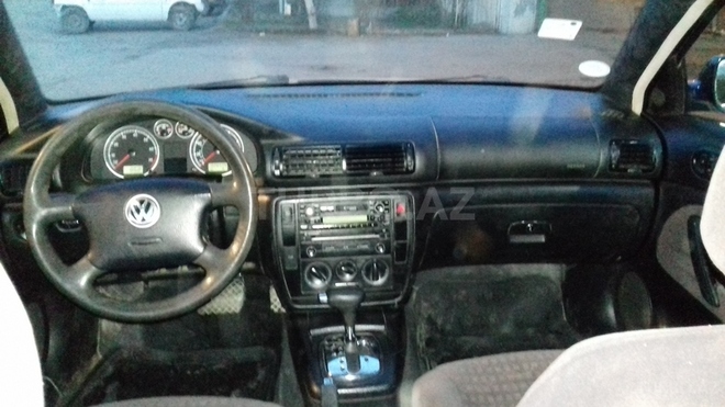 Volkswagen Passat 2001, 191,000 km - 1.8 l - Gəncə