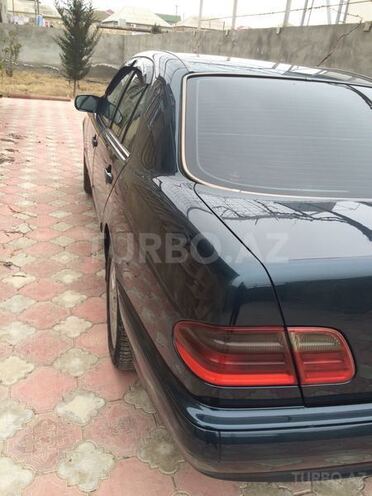 Mercedes E 270 2000, 384,000 km - 2.7 l - Bakı