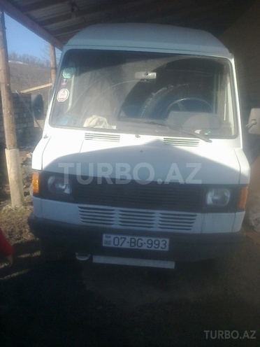 Mercedes 208 D 1994, 570,651 km - 2.3 л - Astara