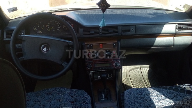 Mercedes C 230 1989, 444,562 km - 2.3 l - Sumqayıt