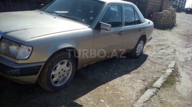 Mercedes C 230 1989, 444,562 km - 2.3 l - Sumqayıt