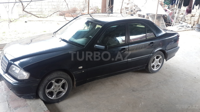 Mercedes C 220 1998, 239,000 km - 2.2 l - Bakı
